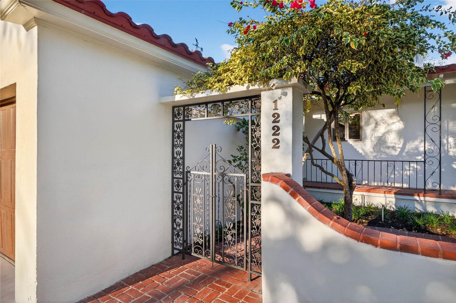 SNELL ISLE BRIGHTWATERS SEC 2 - Residential