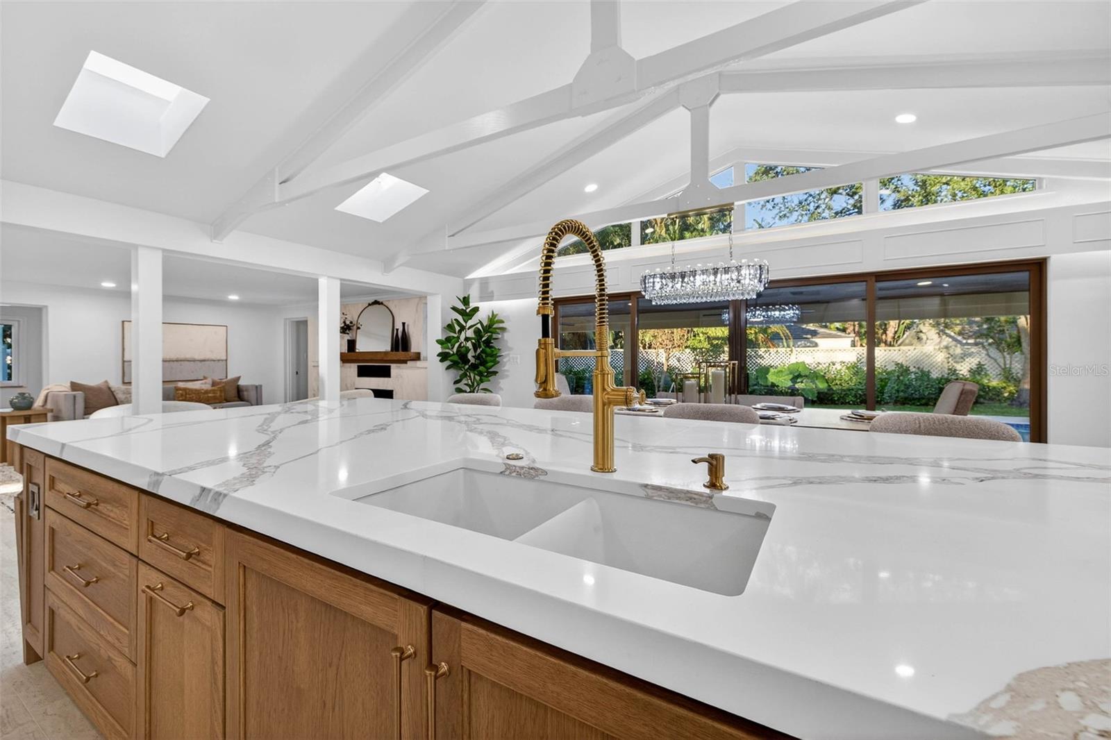 SNELL ISLE BRIGHTWATERS SEC 2 - Residential