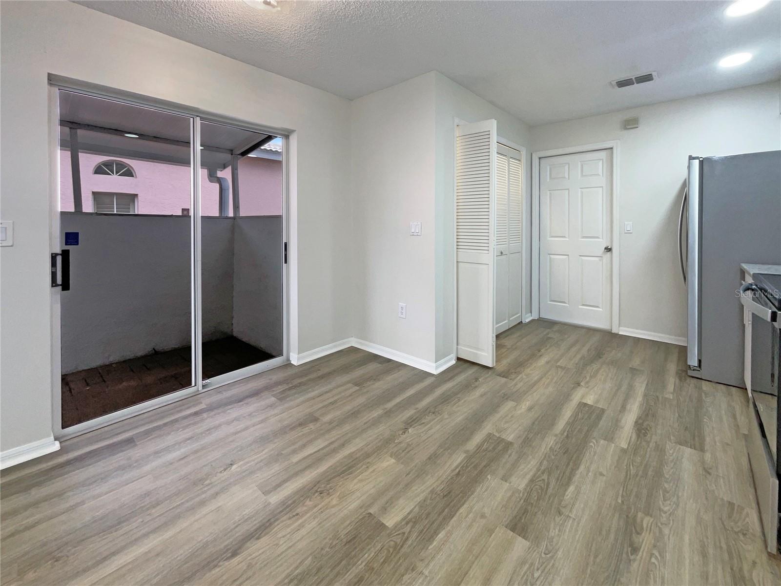 FAIRWAY LAKES AT PALM AIRE - Residential