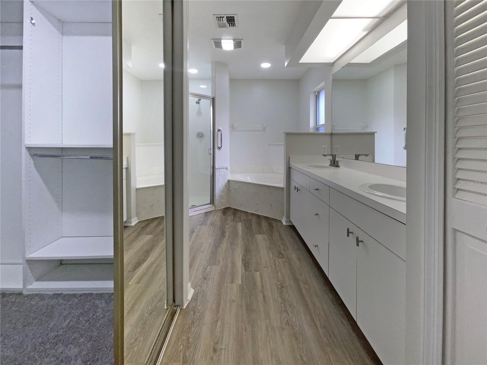 FAIRWAY LAKES AT PALM AIRE - Residential