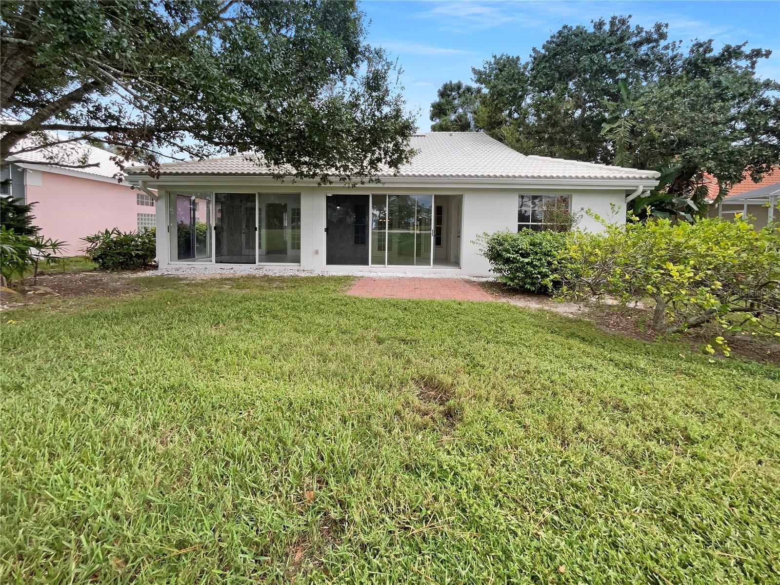 FAIRWAY LAKES AT PALM AIRE - Residential