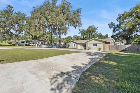 Photo of 1130 W Minnehaha Avenue, Clermont, FL 34711 (MLS # G5102569)