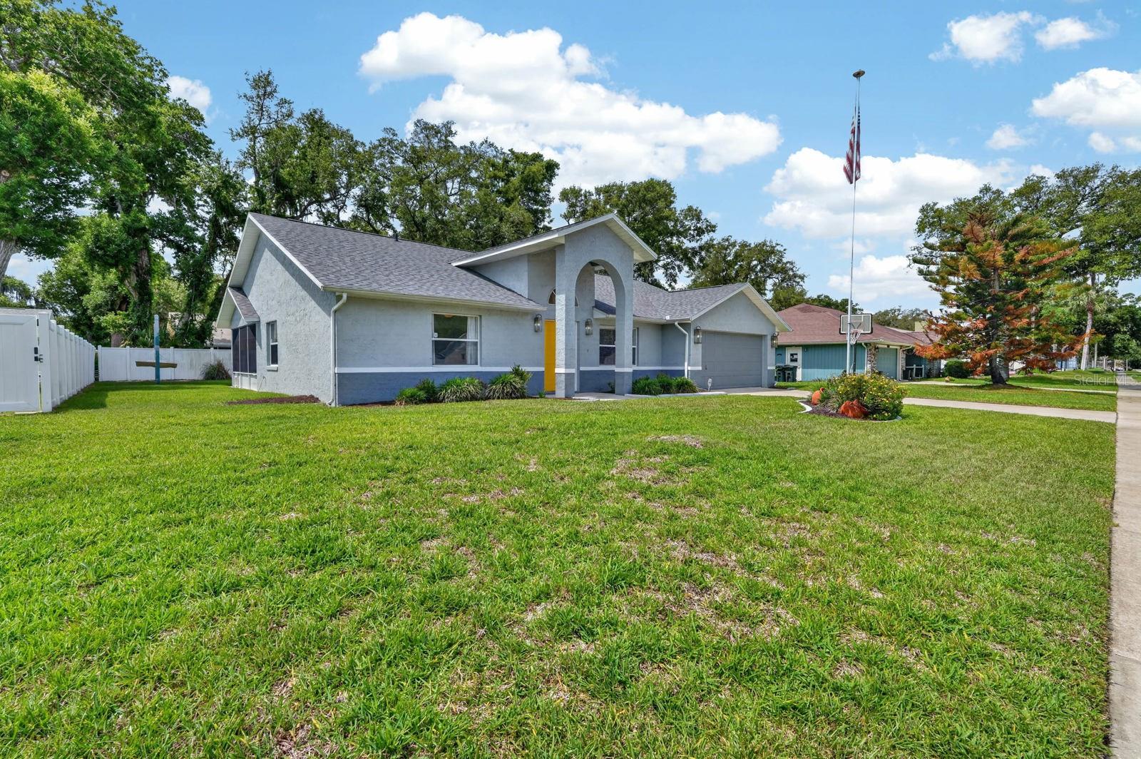 LONE OAK UNIT 02 - Residential