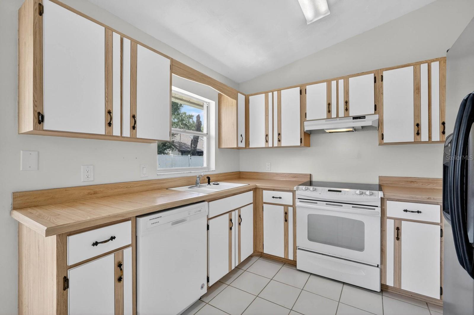LONE OAK UNIT 02 - Residential