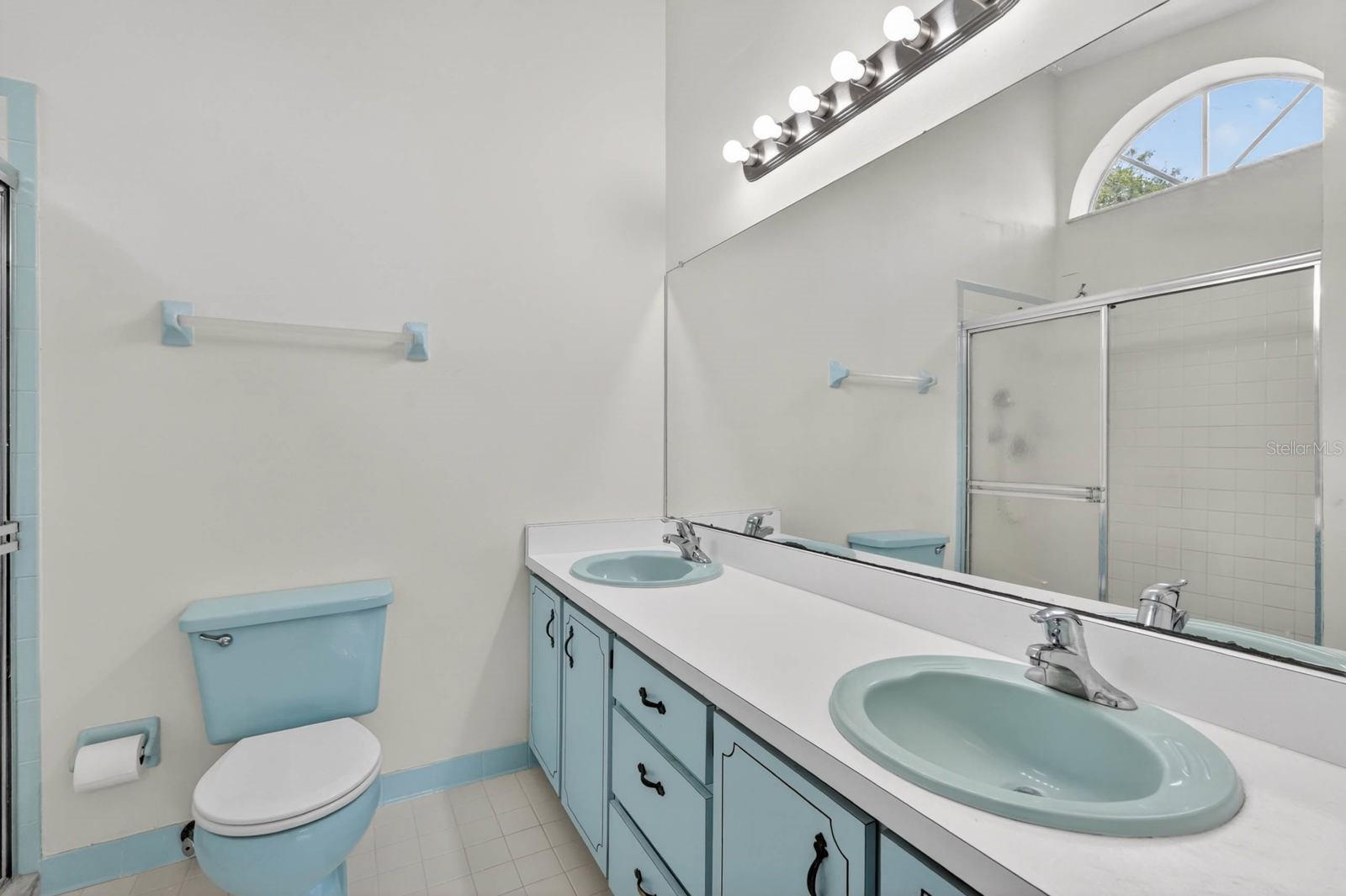 LONE OAK UNIT 02 - Residential