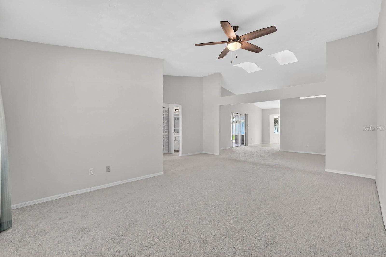 LONE OAK UNIT 02 - Residential