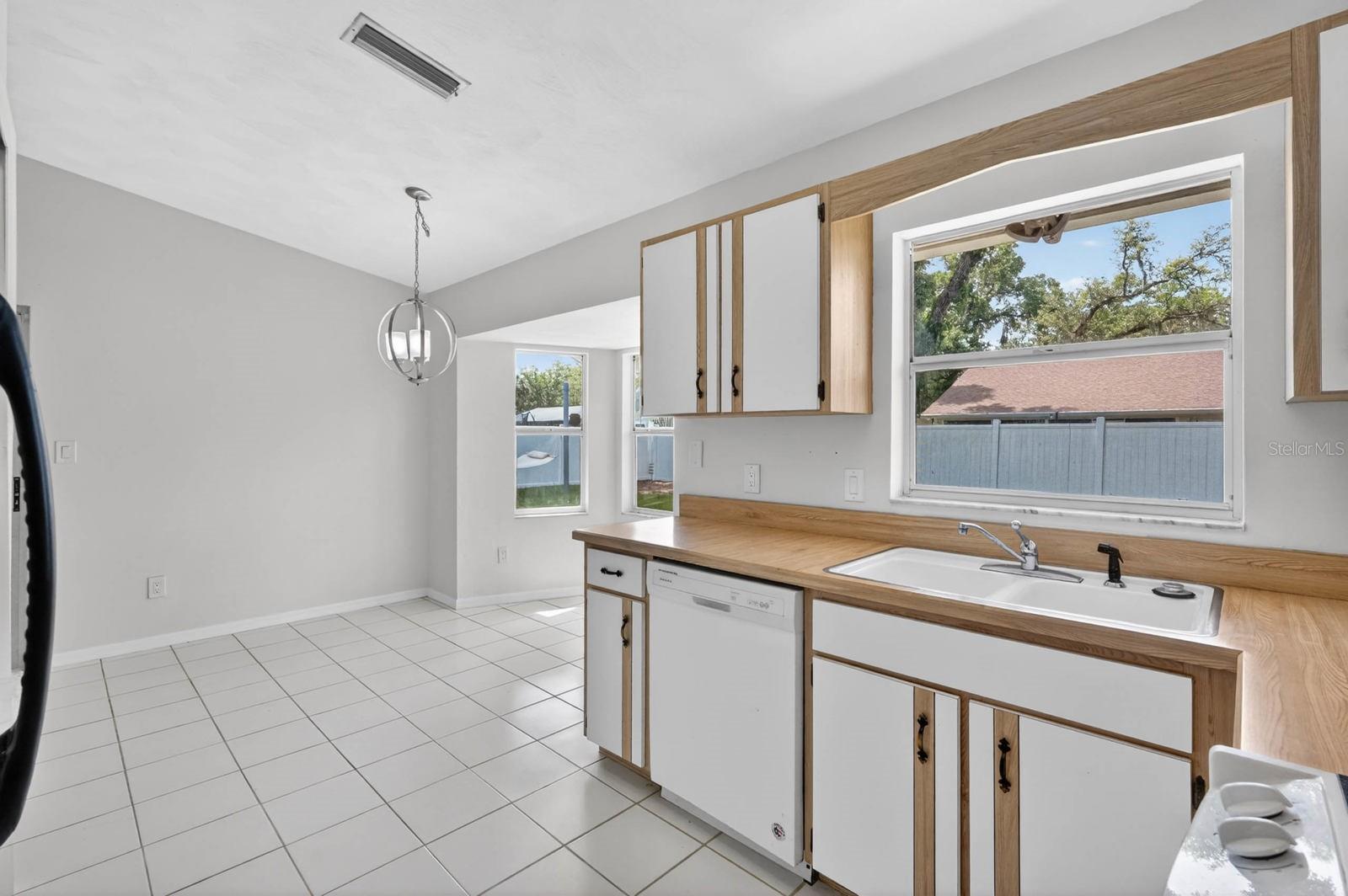 LONE OAK UNIT 02 - Residential