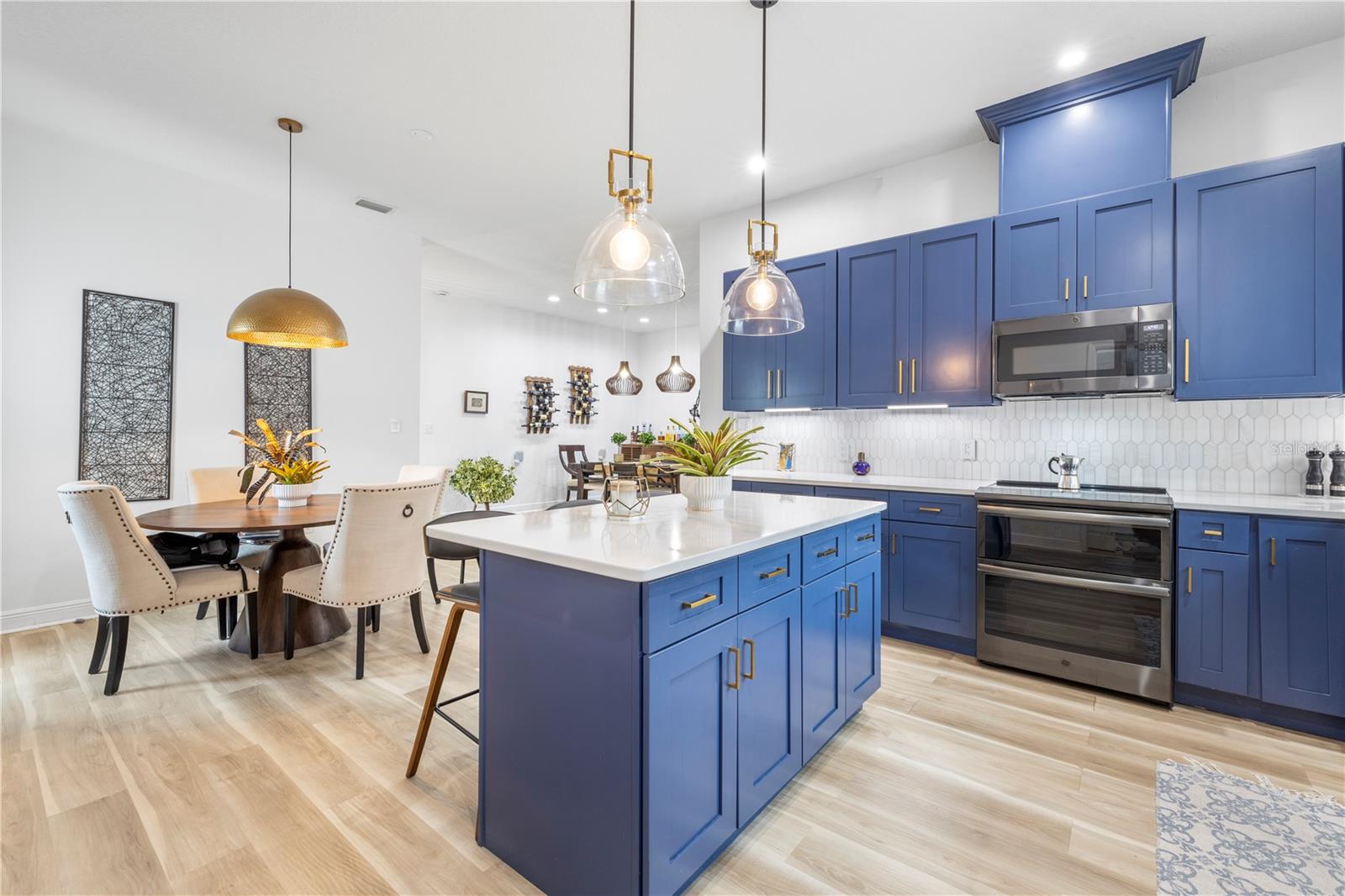 HALLELUJAH SUB - Residential