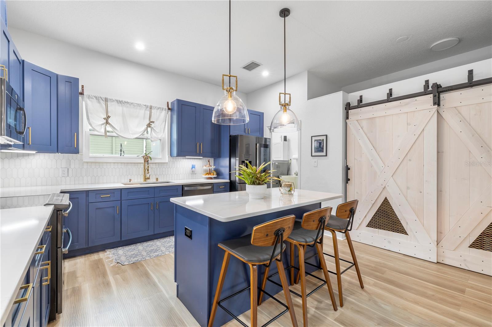 HALLELUJAH SUB - Residential