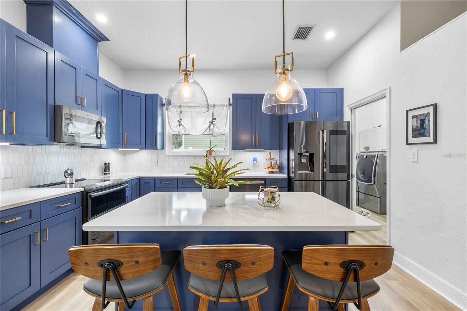 HALLELUJAH SUB - Residential