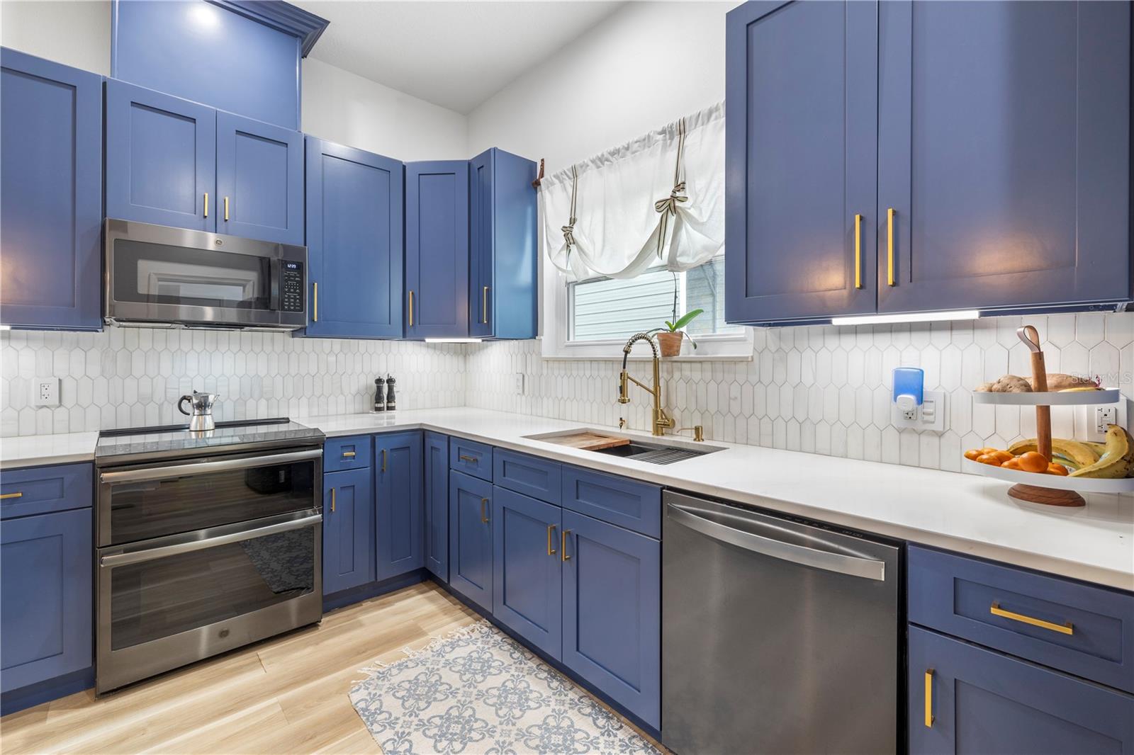 HALLELUJAH SUB - Residential