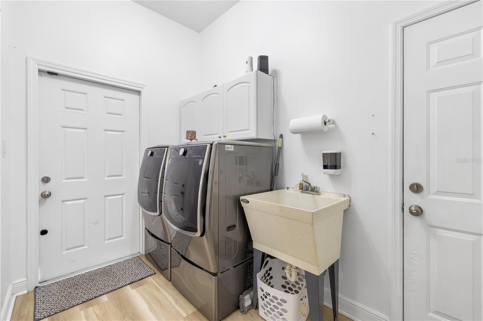 HALLELUJAH SUB - Residential