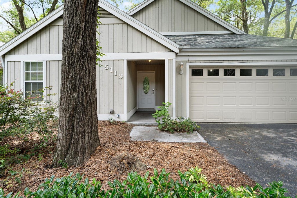 Photo of 5119 SW 94th Street, Gainesville, FL 32608 (MLS # GC543858)