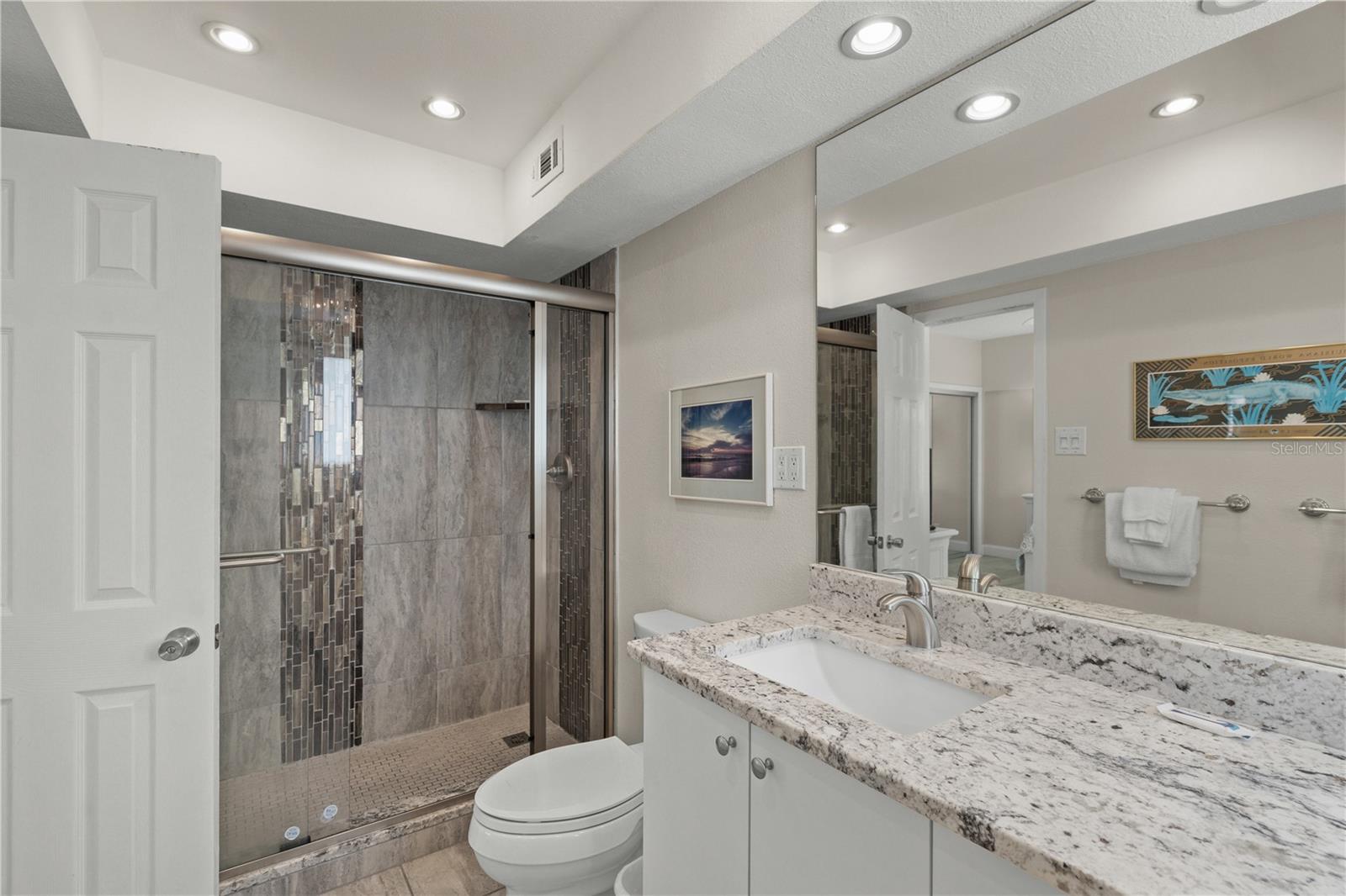 ISLAND HOUSE - Residential