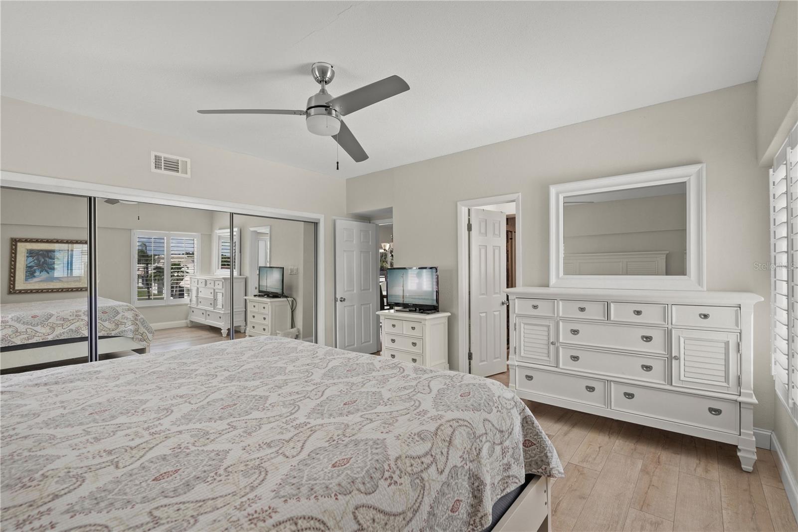 ISLAND HOUSE - Residential