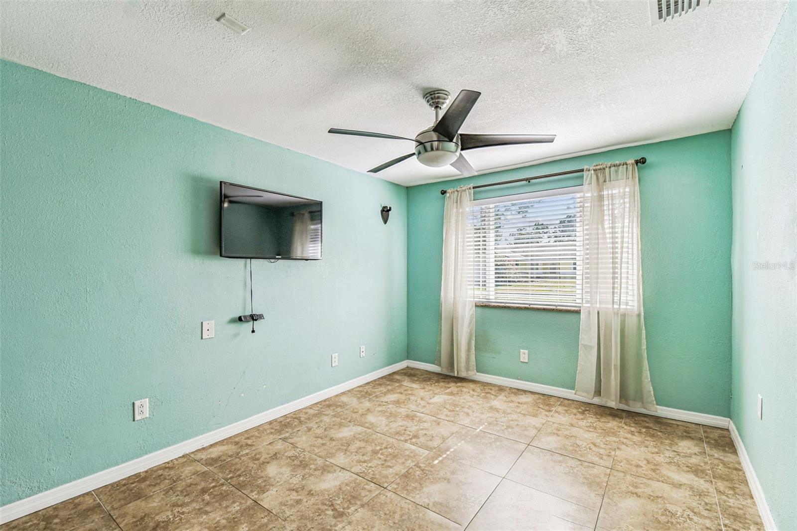 SHOREVIEW PH 2 - Residential