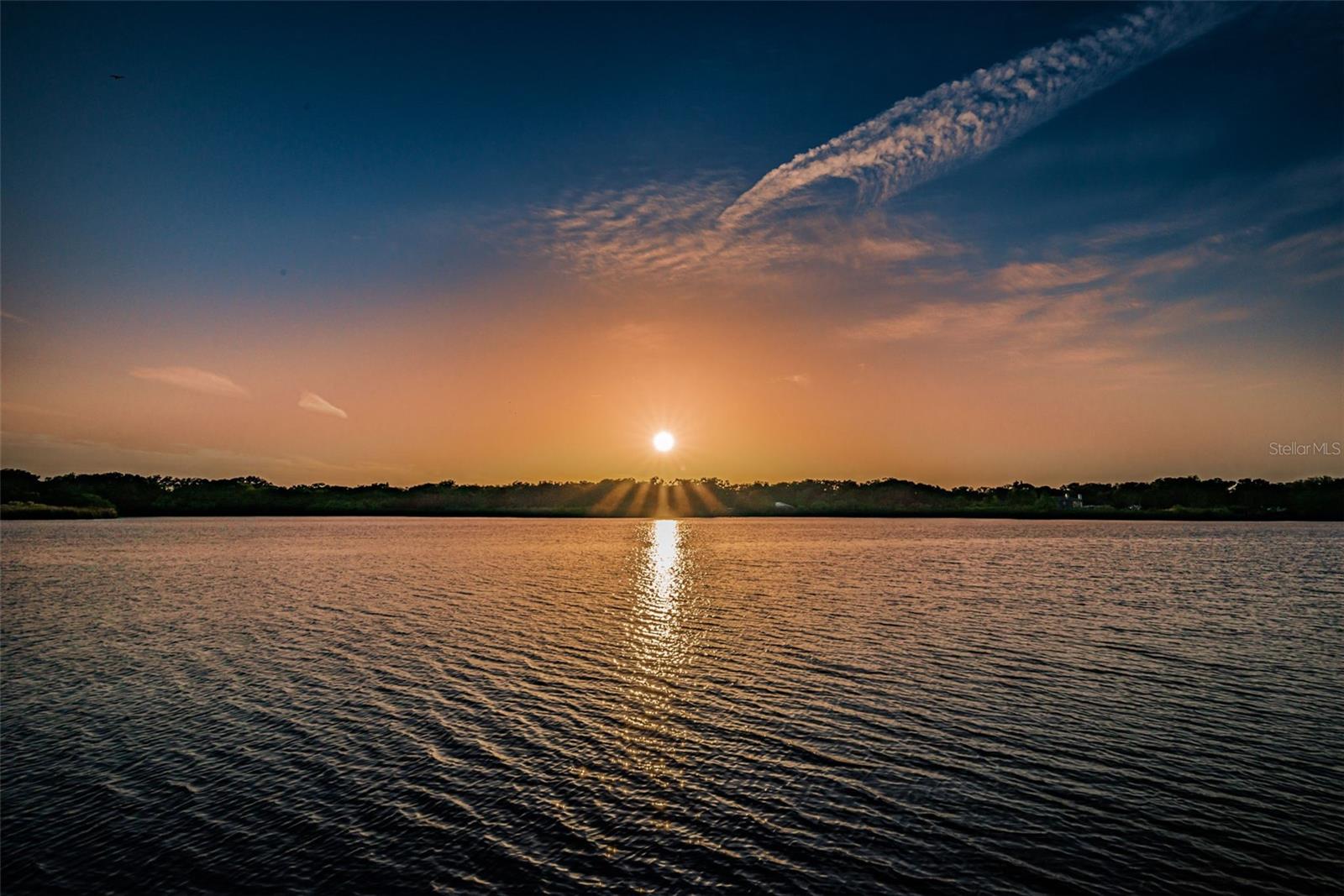 ON TOP OF THE WORLD - Residential