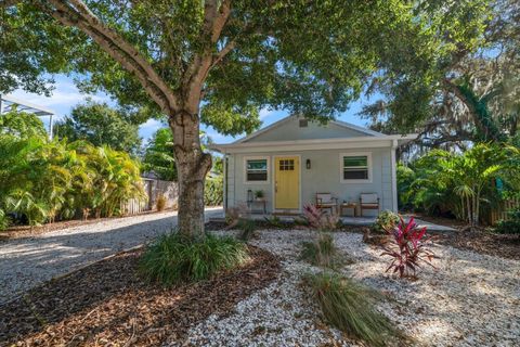 409 MARYLAND AVENUE CRYSTAL BEACH FL 34681