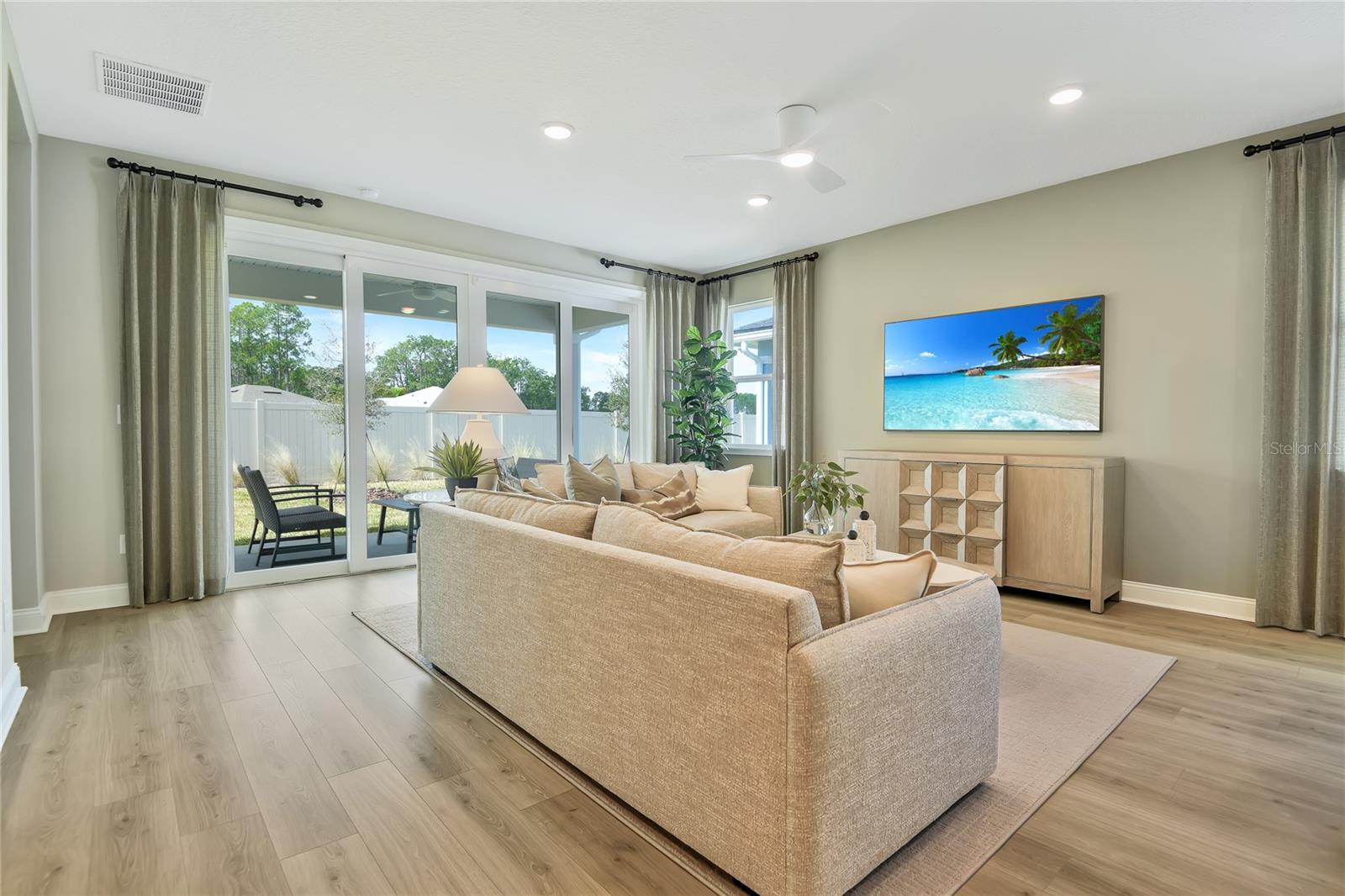 SEMINOLE PALMS - Residential