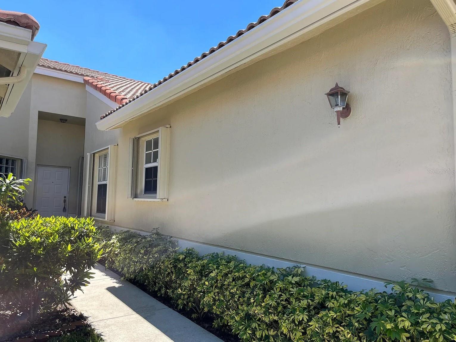 6070 HELICONIA ROAD ROAD