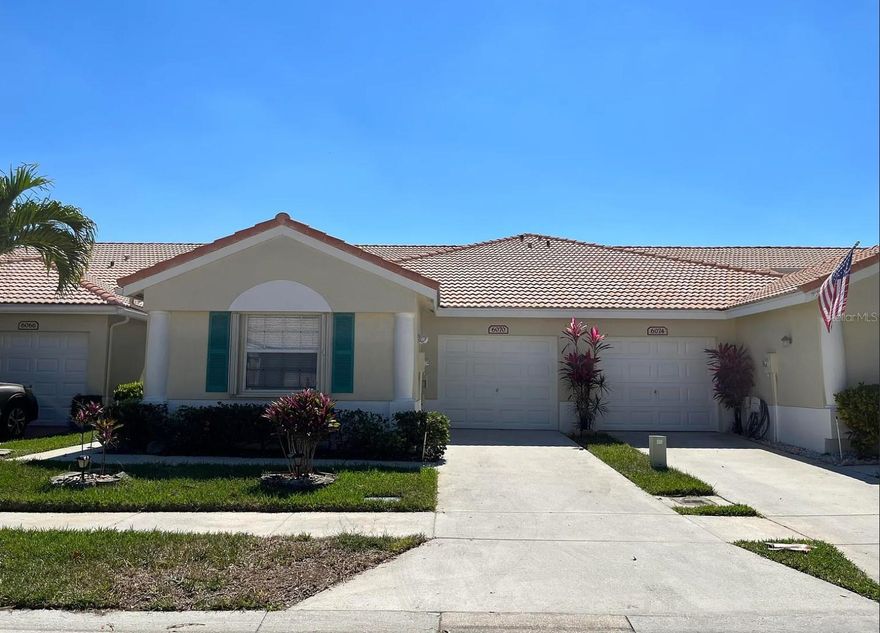 Beautiful lakefront villa with vaulted ceilings and 1 car garage! One of the newest and largest models in Floral Lakes (55+ community). Large eat in kitchen, screened in patio overlooking the water, walk-in closet in the primary bedroom, accordion storm shutters, and a newer washer/dryer. Does not come furnished, but all major appliances stay. Freshly renovated community clubhouse, 2 heated pools, fitness center, golf practice facilities/putting green, walking & biking trails, arts/crafts studio, aerobics/dance studio, steam room/sauna, pickleball, tennis, bocce ball, lots of clubs, SO MUCH TO DO! 15 GOLF COURSES within 15 minutes and OVER 150 golf courses in Palm Beach County! 20 minutes to the beach. Shopping, restaurants, you've got everything you need here. Schedule your showing now, this won't last long!