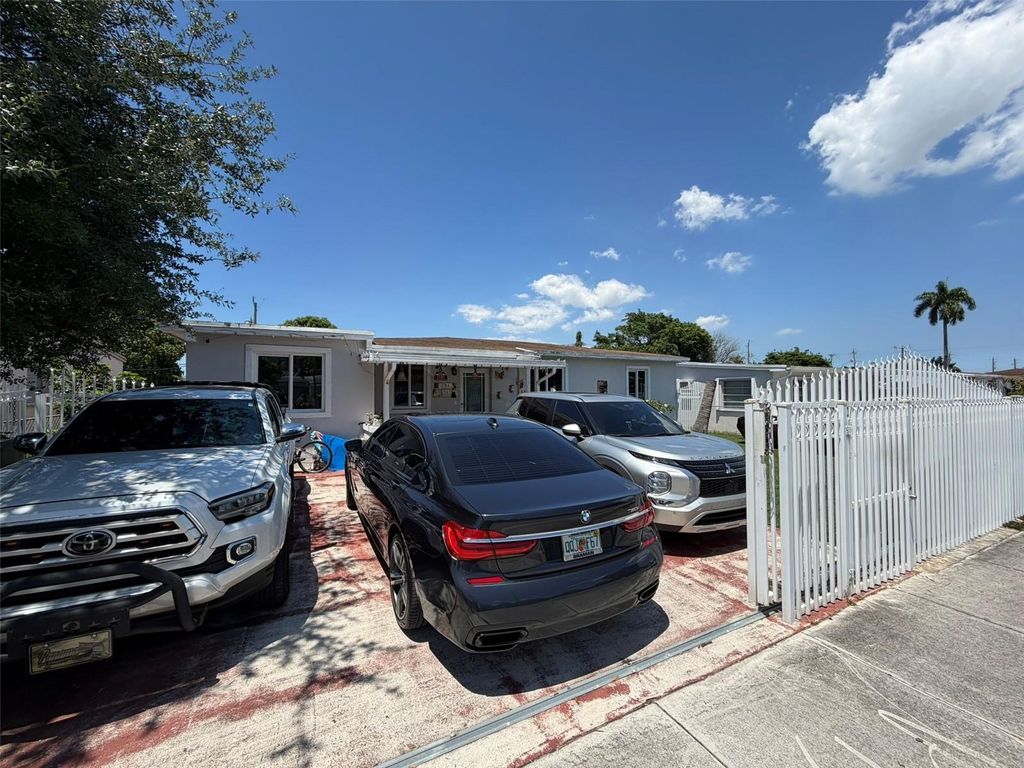 Photo of 131 E 39th Street, Hialeah, FL 33013 (MLS # S5149557)