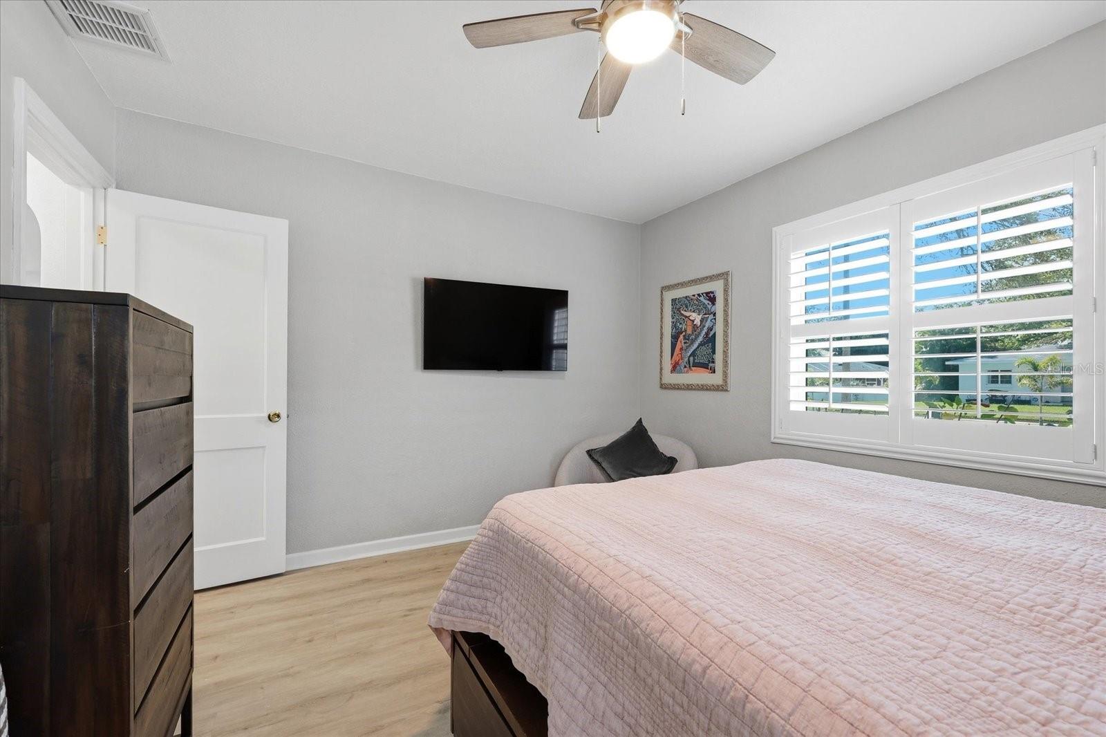 SHORE CREST - Residential