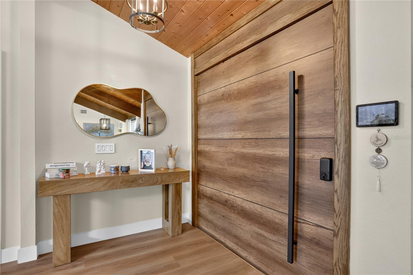 2313 INDIAN MOUND TRAIL