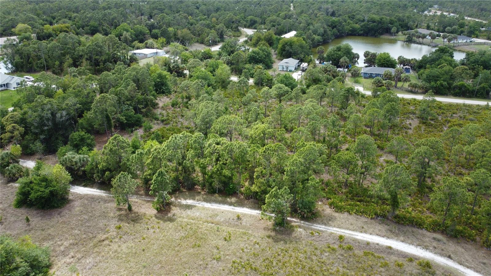 TROPICAL GULF ACERS UN 06 - Land