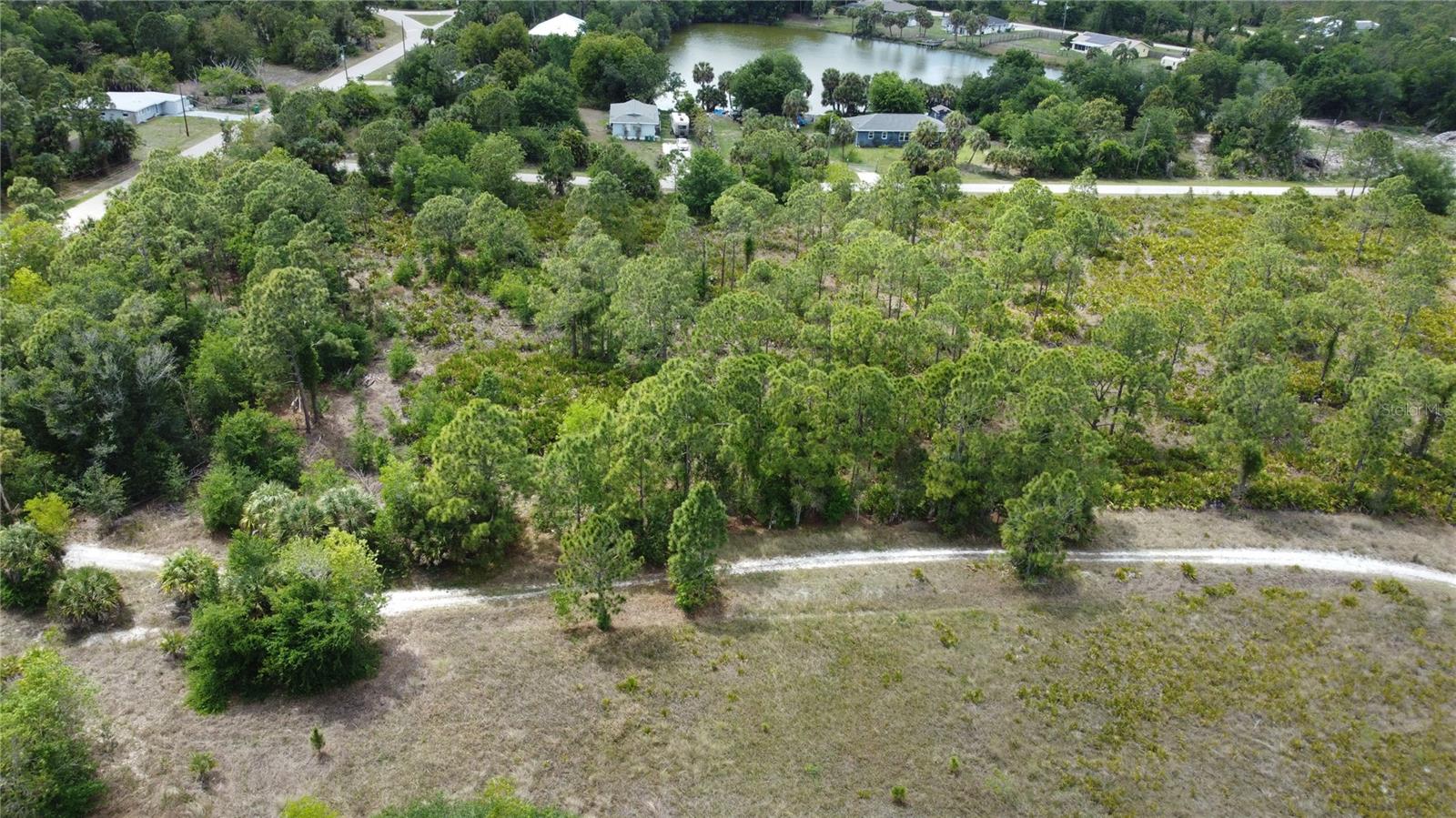 TROPICAL GULF ACERS UN 06 - Land