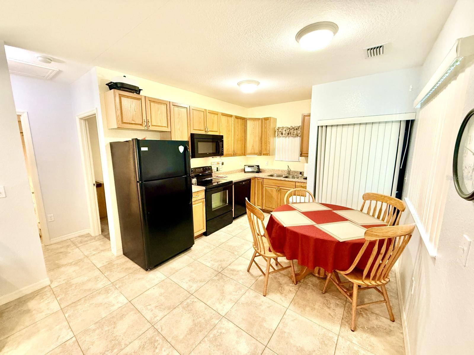 ROUSE MANOR - Residential Lease