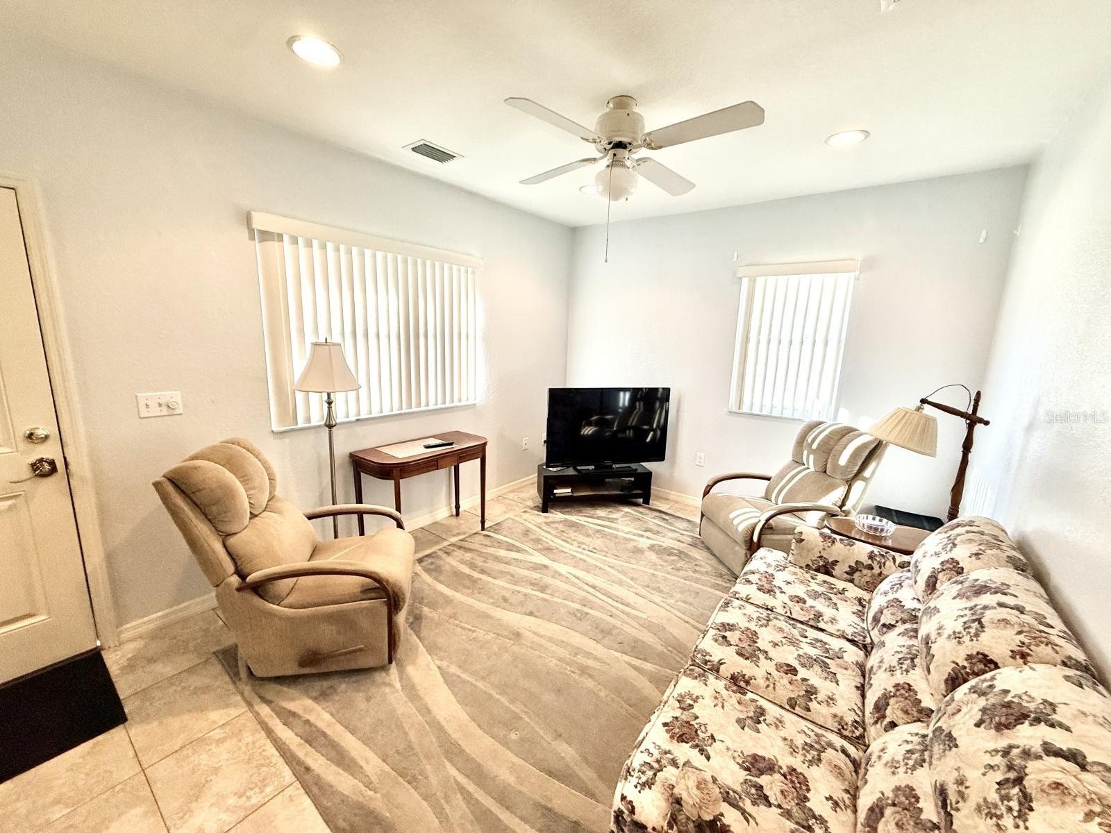 ROUSE MANOR - Residential Lease