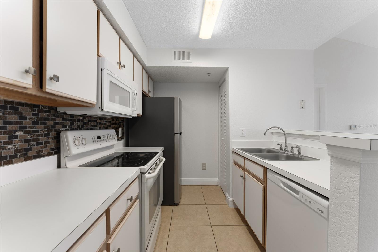 VILLAS DEL SOL AT KISSIMMEE CONDO - Residential