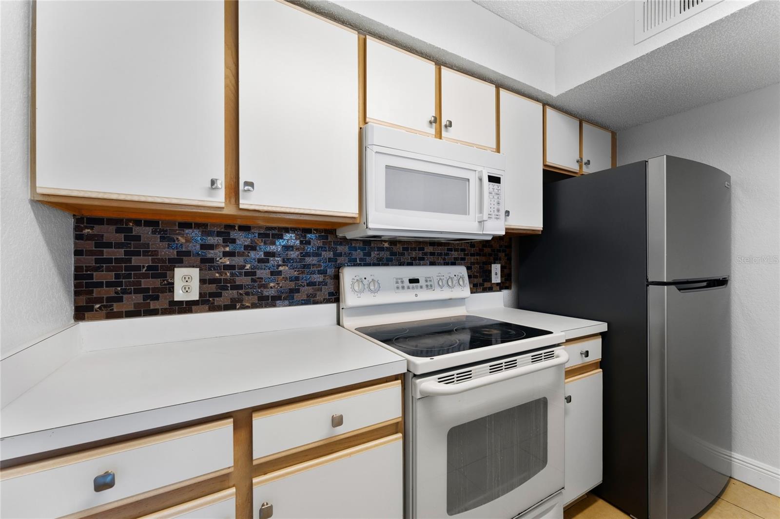 VILLAS DEL SOL AT KISSIMMEE CONDO - Residential