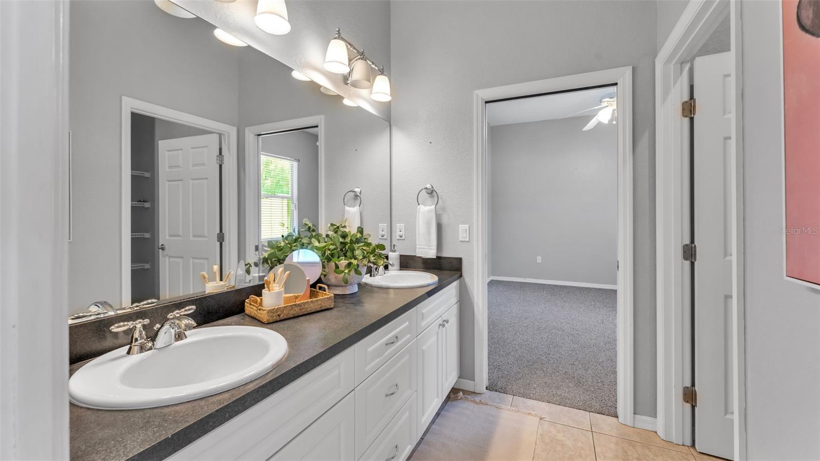 ORANGEWOOD COURT - Residential