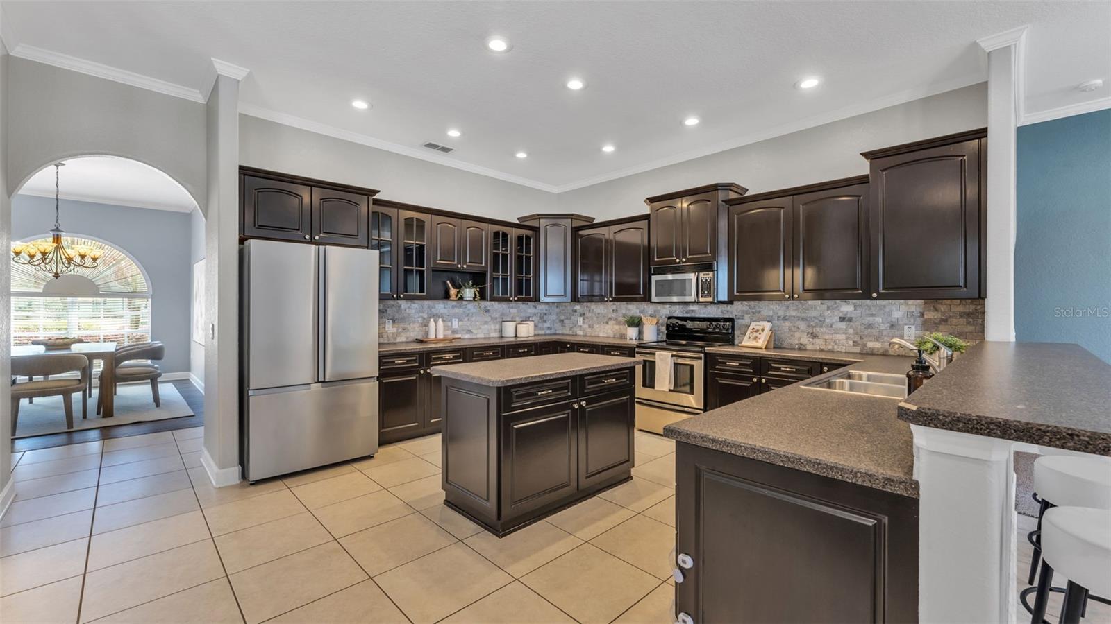 ORANGEWOOD COURT - Residential