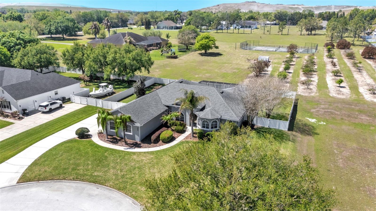 ORANGEWOOD COURT - Residential