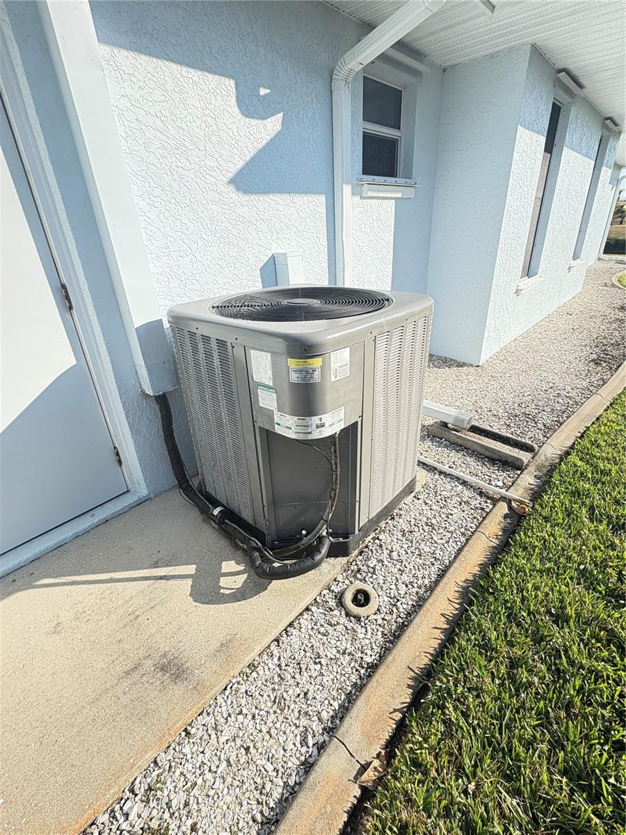 ROTONDA WEST PEBBLE BEACH - Residential