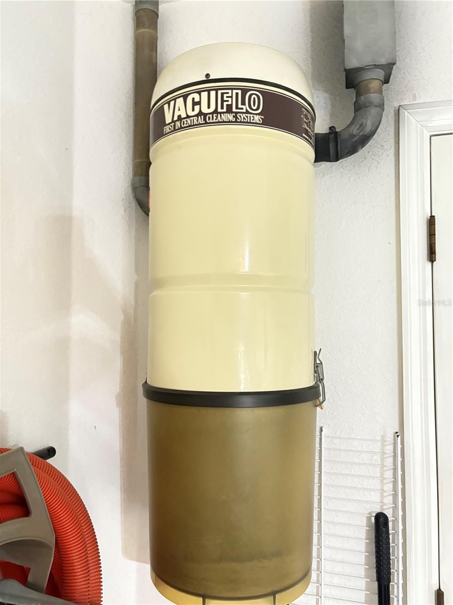 ROTONDA WEST PEBBLE BEACH - Residential