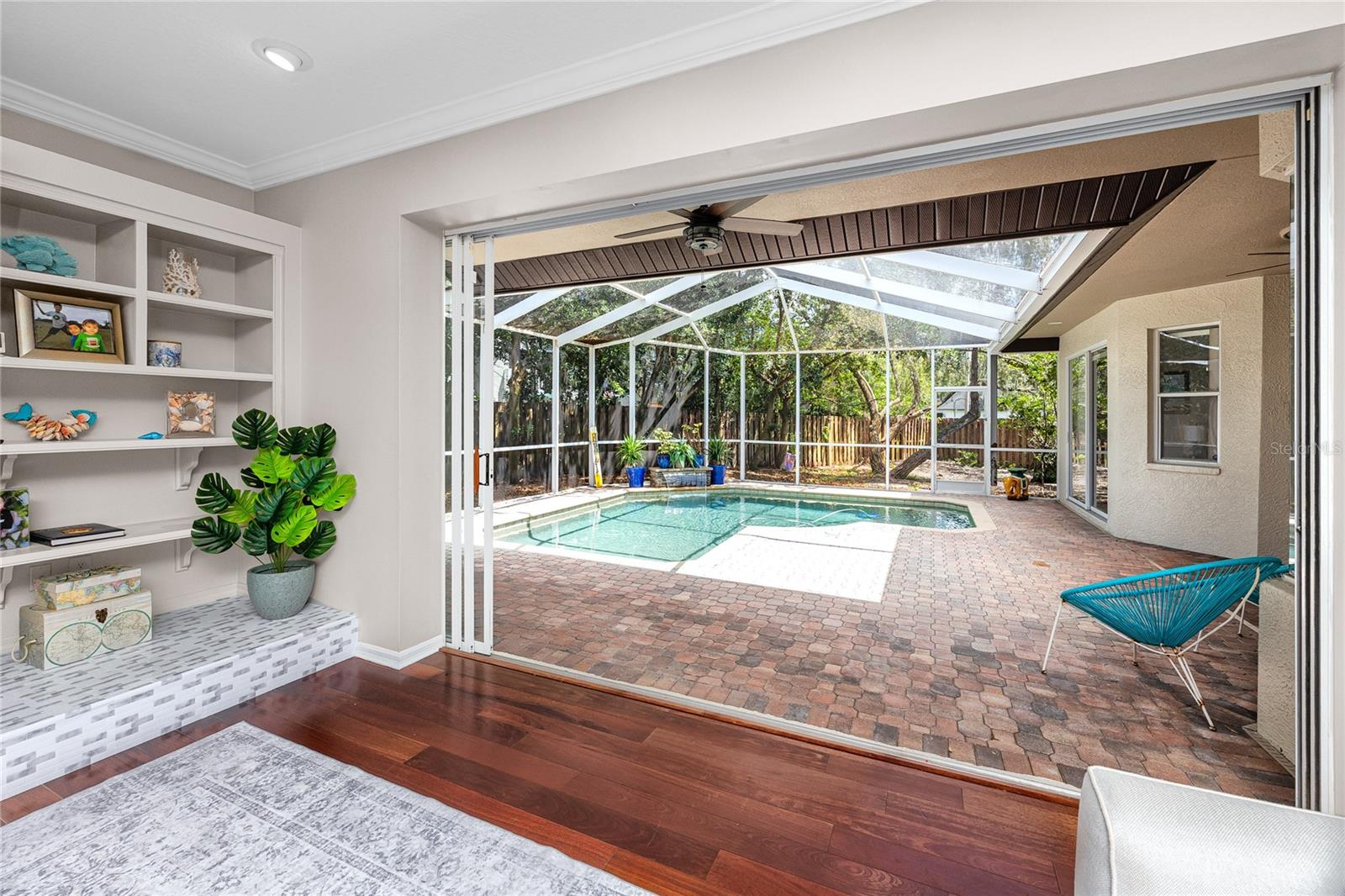 335 PALMDALE DRIVE
