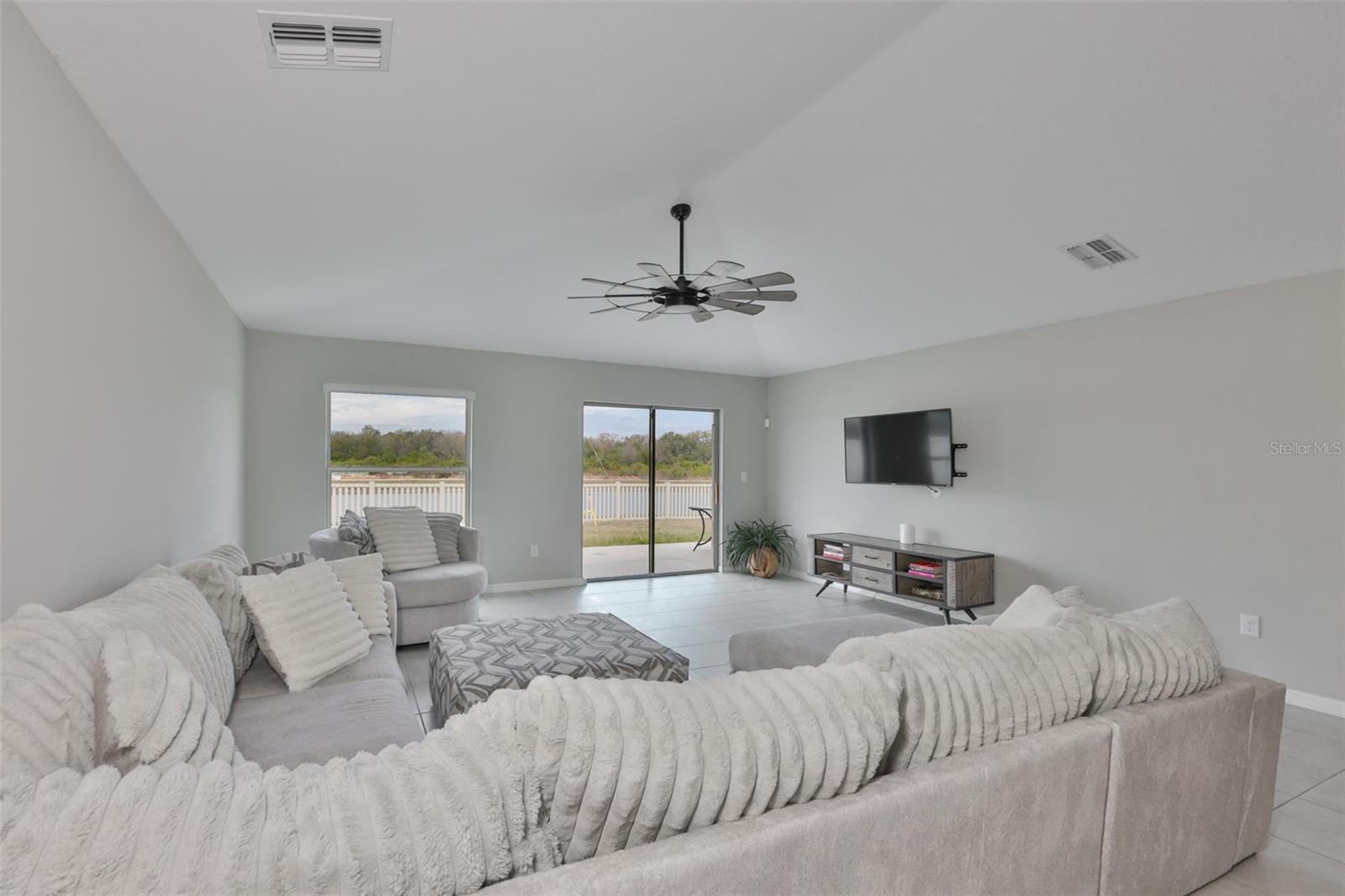 BELMONT SOUTH PH 2F - Residential