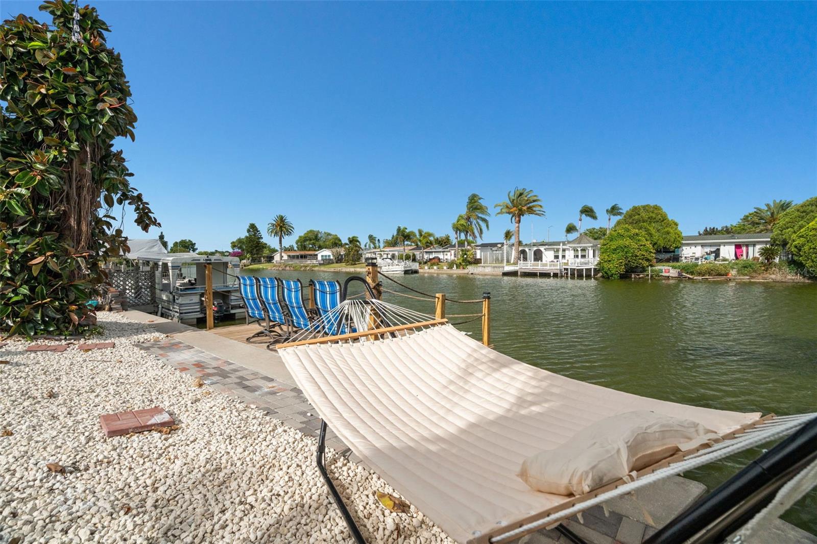 ALOHA GARDENS - Residential