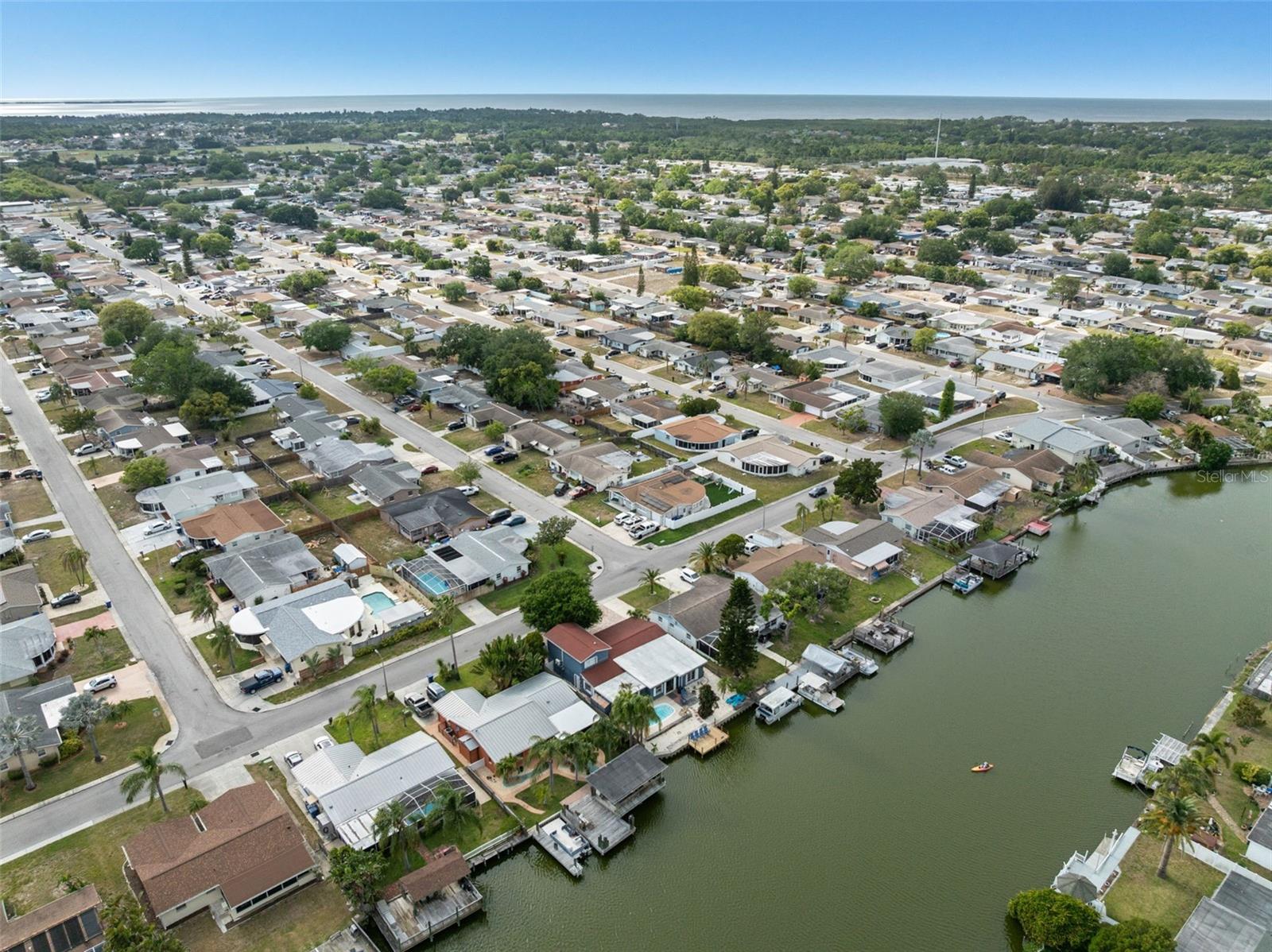 ALOHA GARDENS - Residential