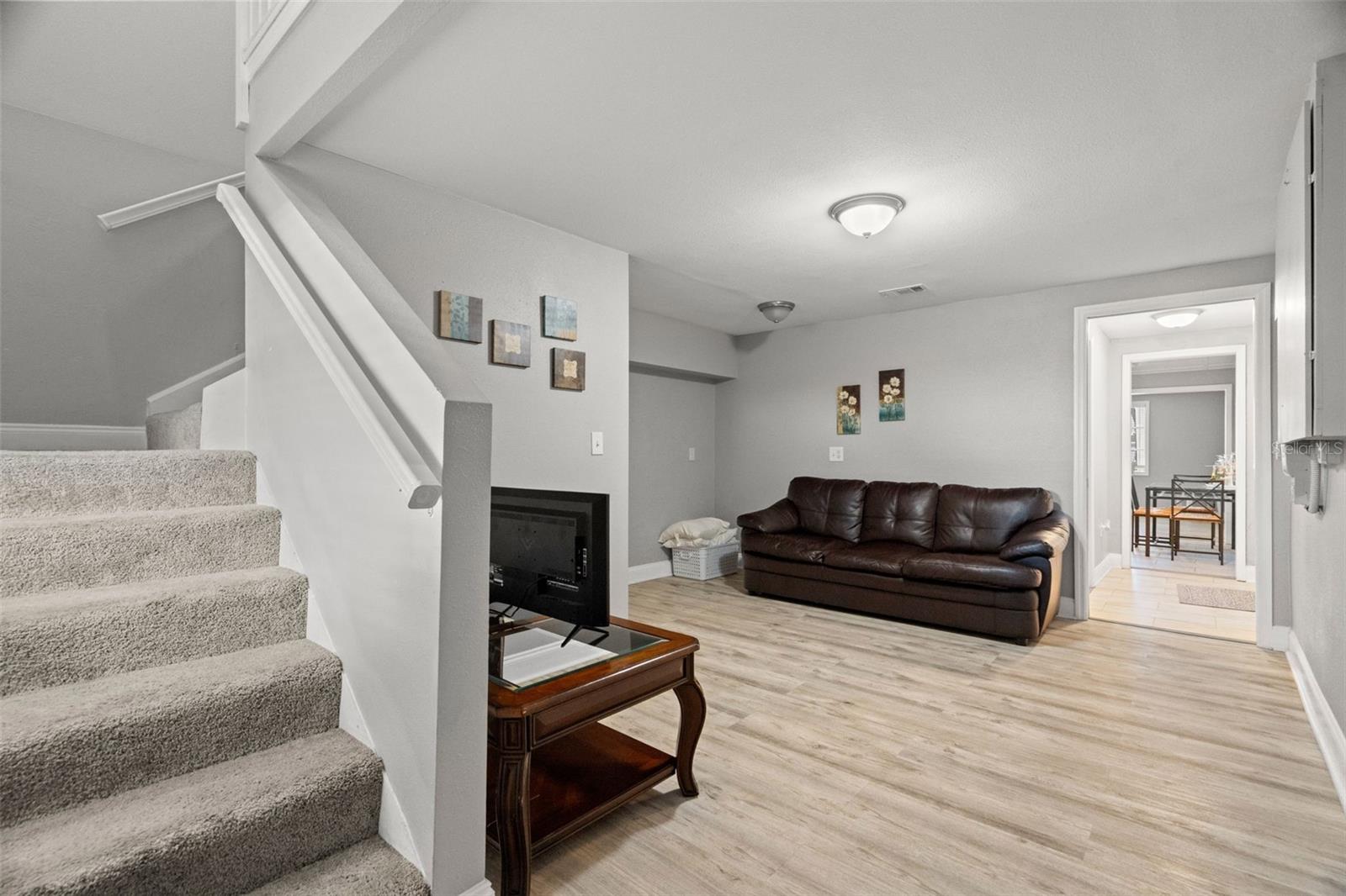 ALOHA GARDENS - Residential