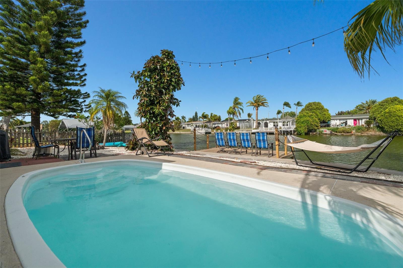 ALOHA GARDENS - Residential