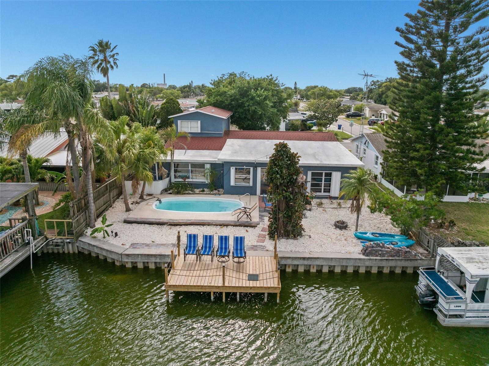 ALOHA GARDENS - Residential