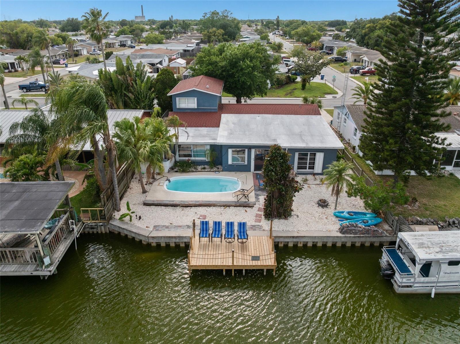 ALOHA GARDENS - Residential
