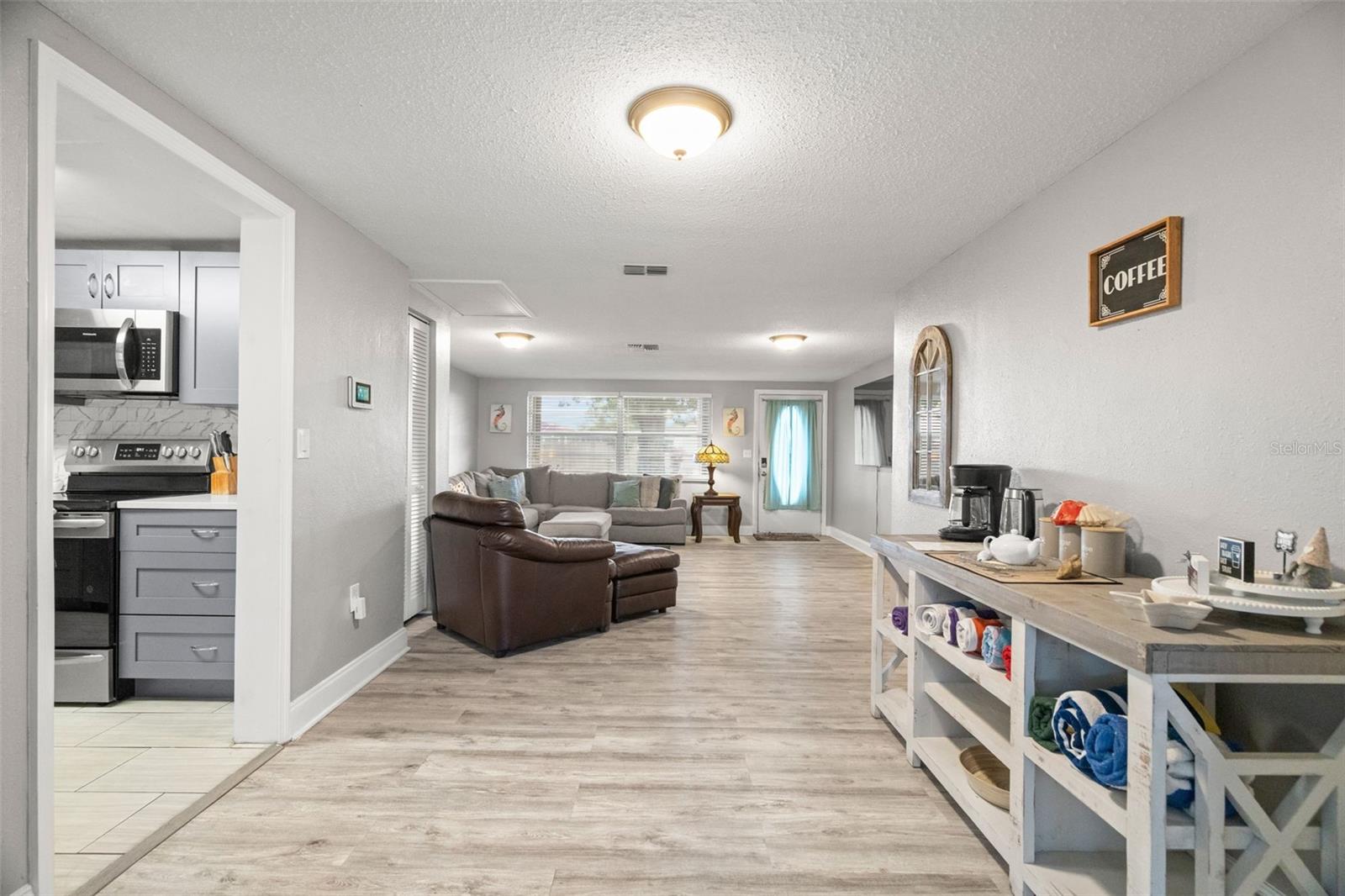 ALOHA GARDENS - Residential