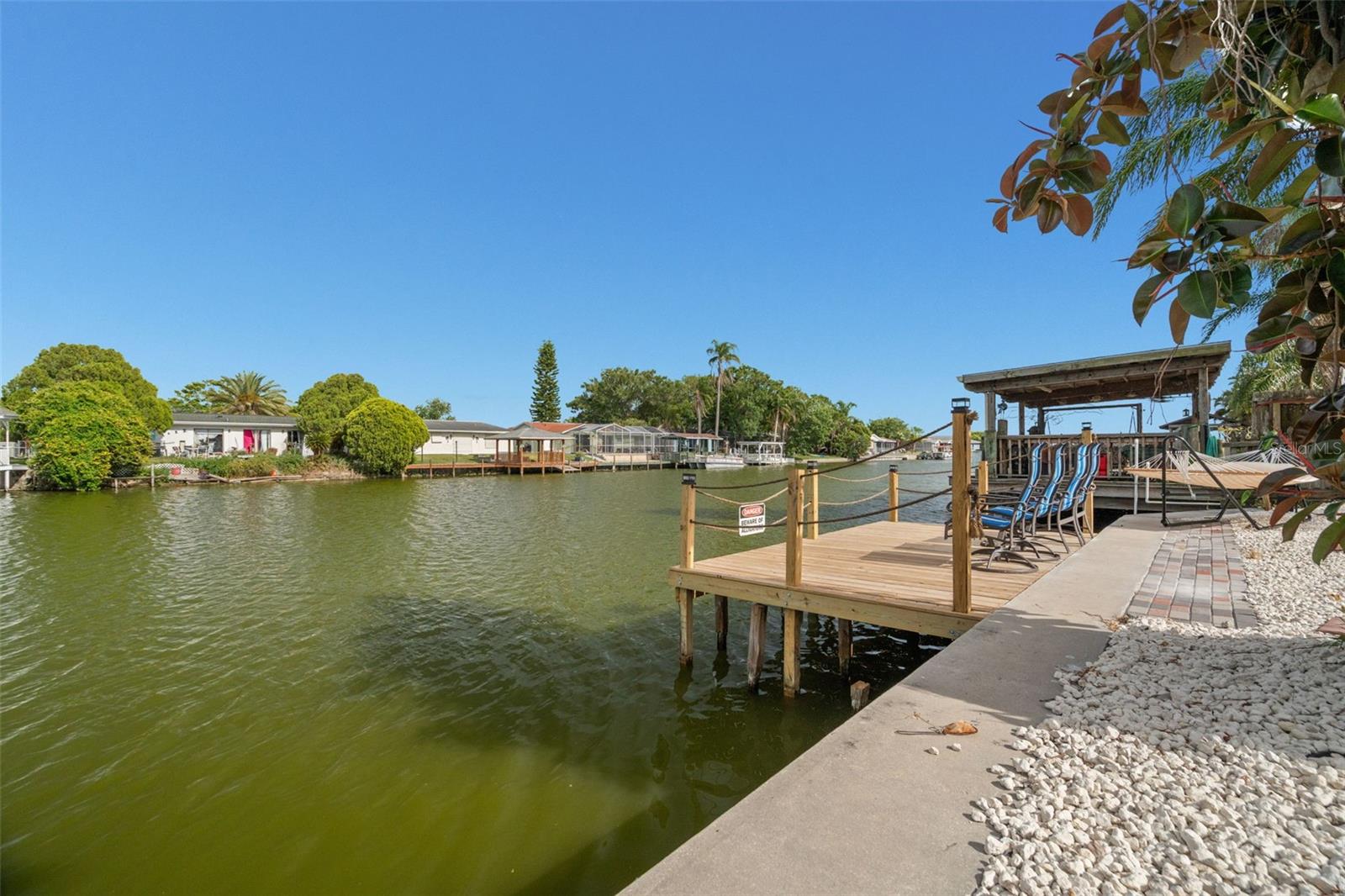 ALOHA GARDENS - Residential