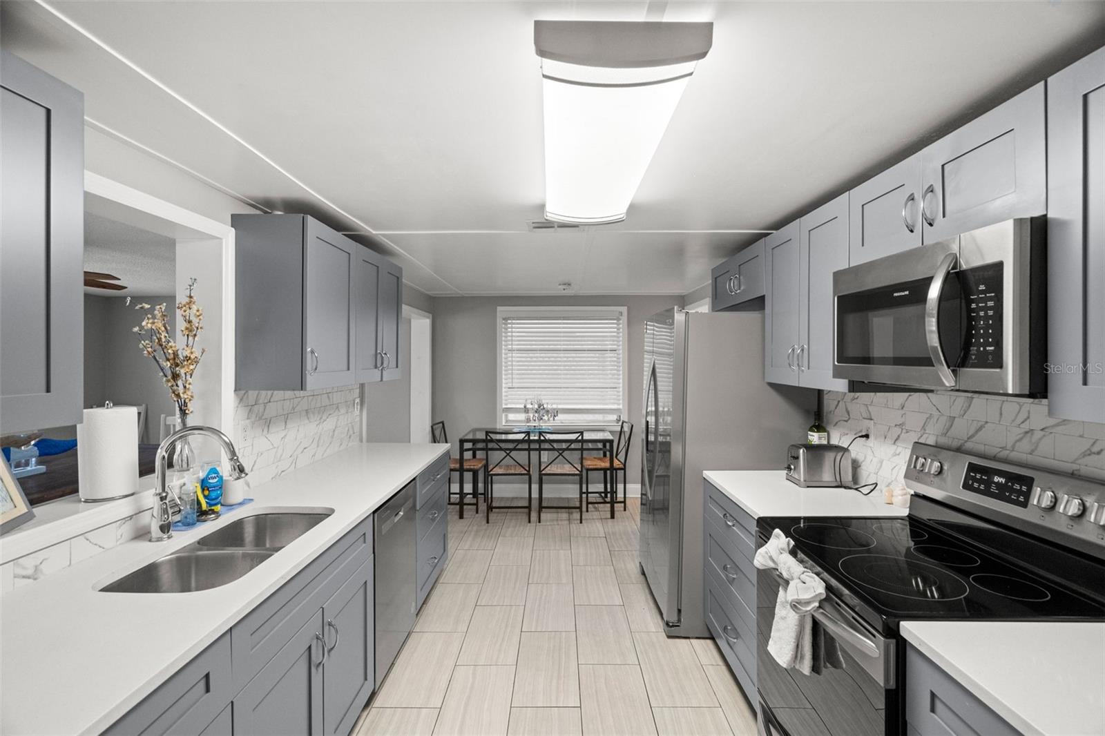ALOHA GARDENS - Residential